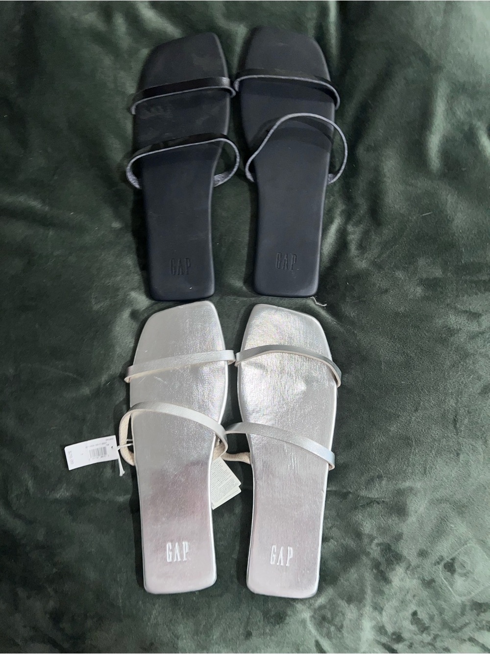GAP Women's Dual-Strap Slide Sandals in Silver and Black Size 7, runs large.